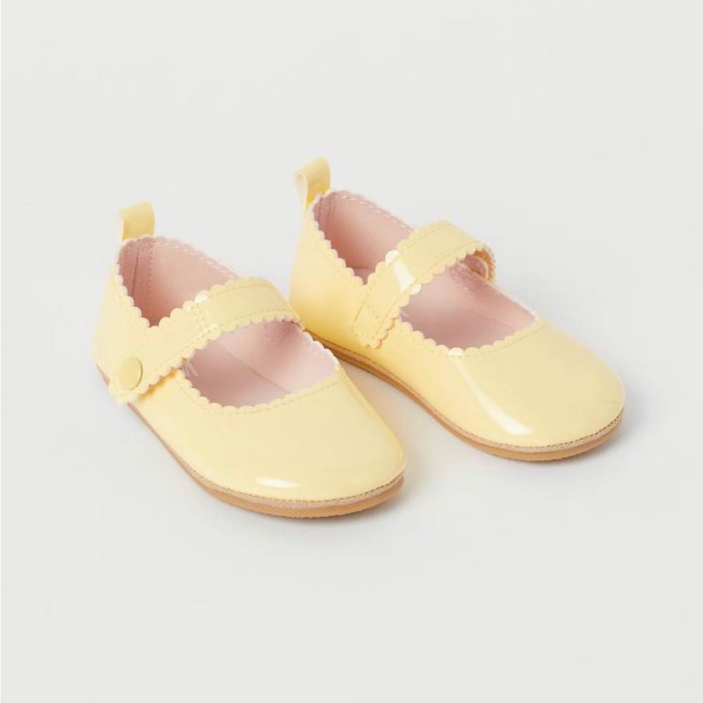 H&M Yellow Patent Ballet Flats | size 4-5 toddler